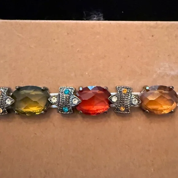 *SALE*NEW COLORFUL STONE STRETCH BRACELET- WITH SILVER ACCENTS - Picture 2 of 5